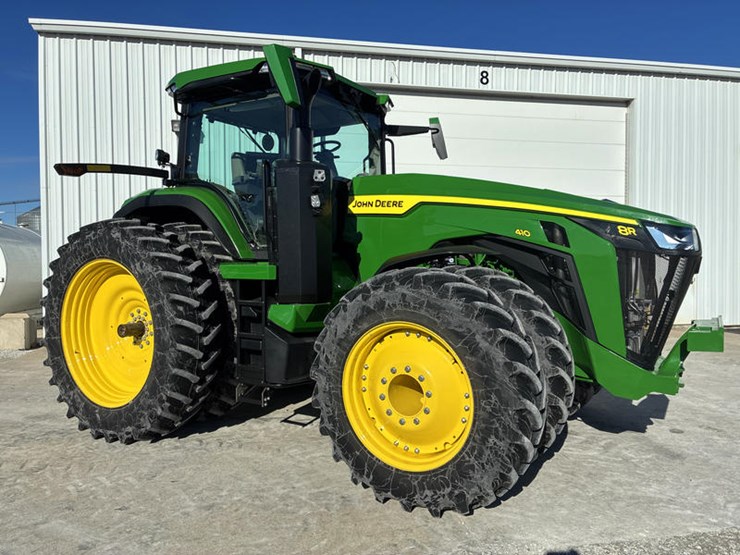2024-john-deere-8r-410-image-1
