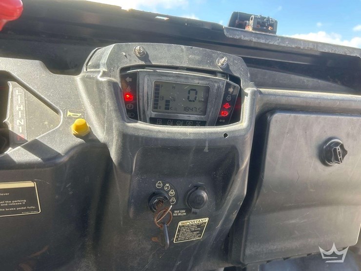 2019-kubota-rtvx1140-image-7