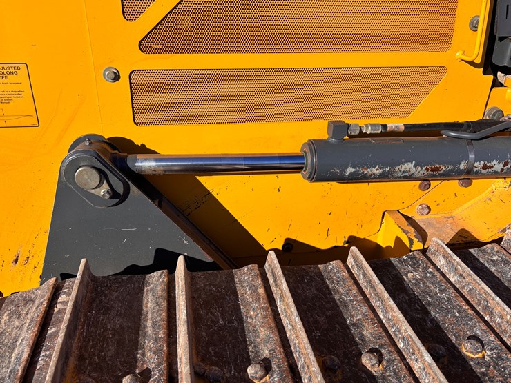 2022-deere-650k-image-13