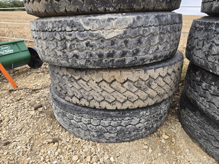#5952-•-(9)-295/75r22.5-tires-image-7