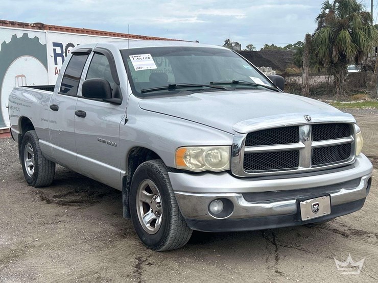 2004-dodge-ram-1500-image-1