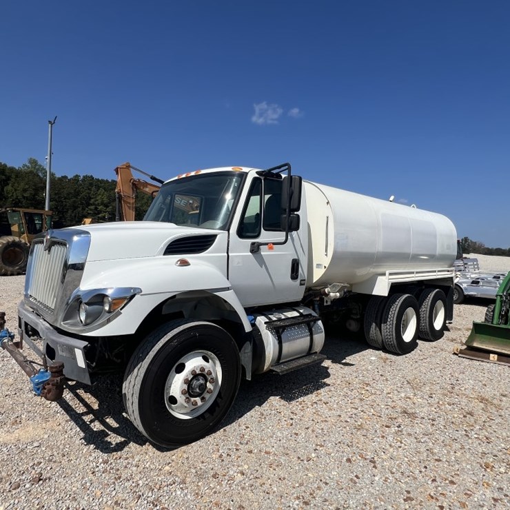 2018 INTERNATIONAL 7400