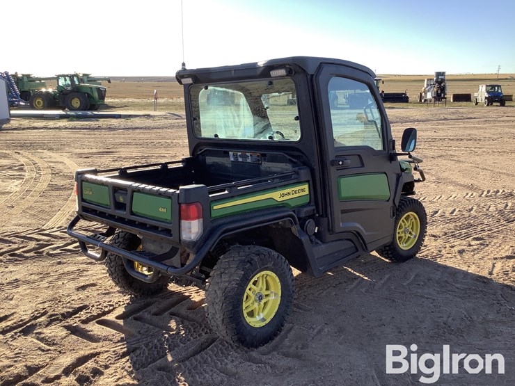 2023-john-deere-gator-image-5