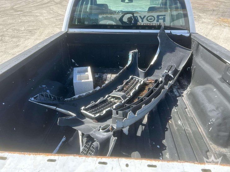 2015-chevrolet-silverado-2500-image-30