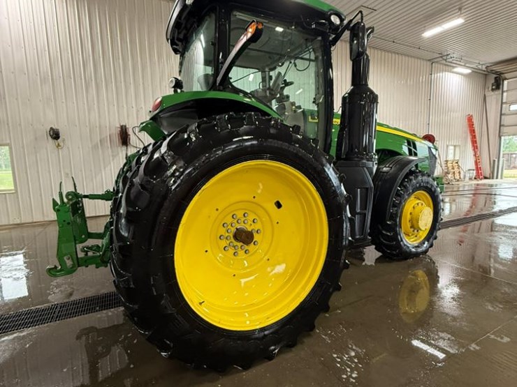 2016-john-deere-8245r-image-6