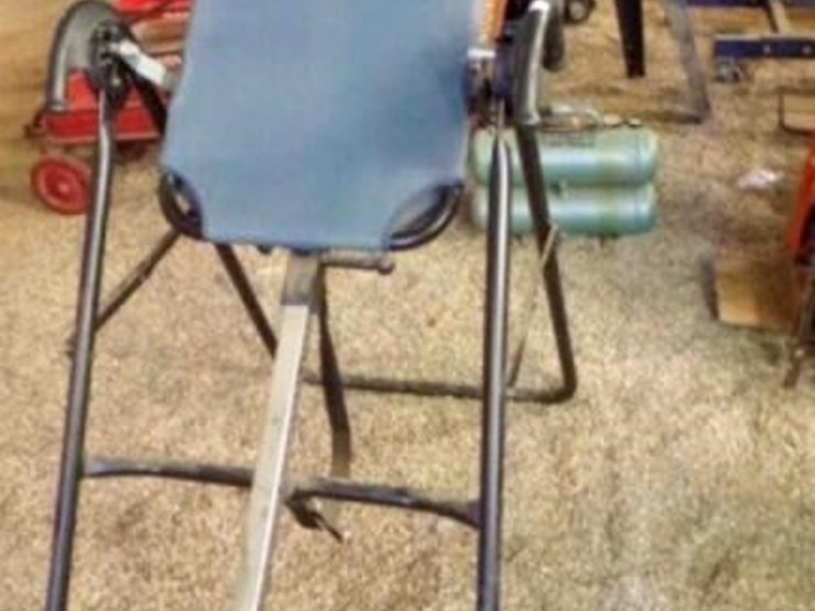 teeter-hang-ups-inversion-table-image-1