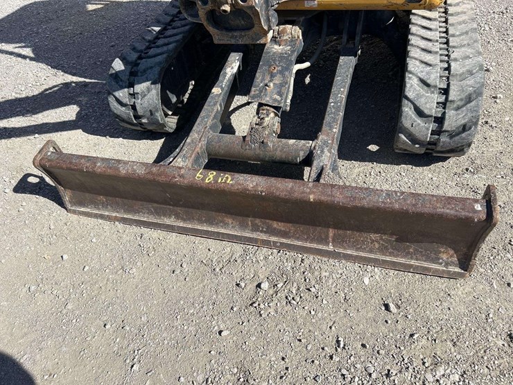 2017-deere-35g-image-22