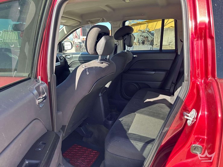 2016-jeep-compass-sport-image-18