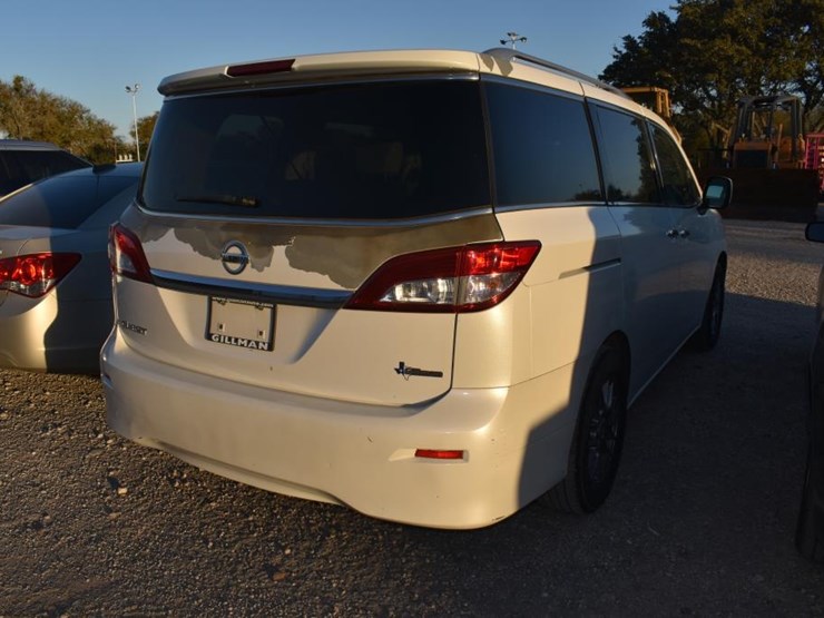 2011-nissan-quest-image-3