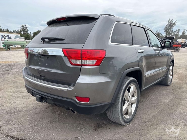 2012-jeep-grand-cherokee-image-3