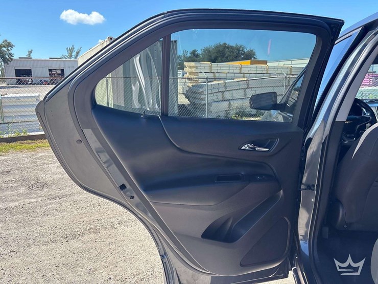 2018-chevrolet-equinox-image-18