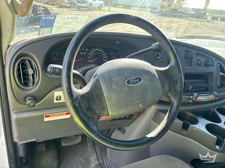 2008-ford-e350-image-15