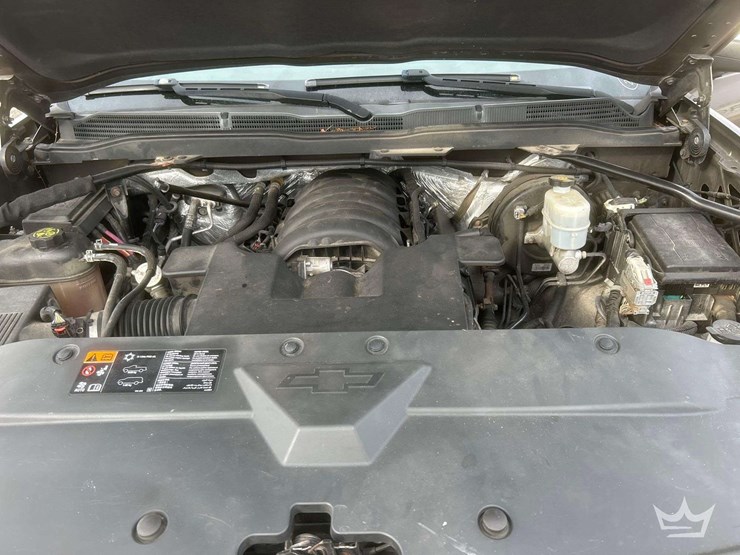 2014-chevrolet-silverado-4x4-crew-cab-pickup-truck-image-6