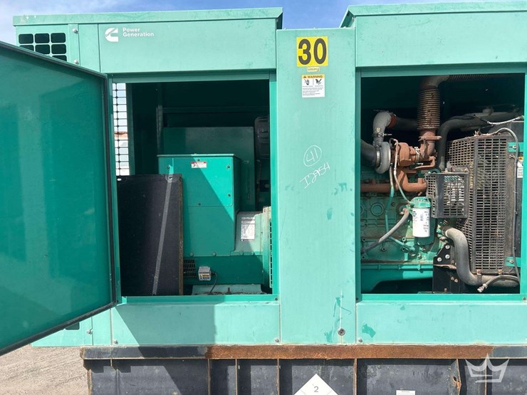 2013-cummins-dsgab-125kw-standby-diesel-generator-image-6