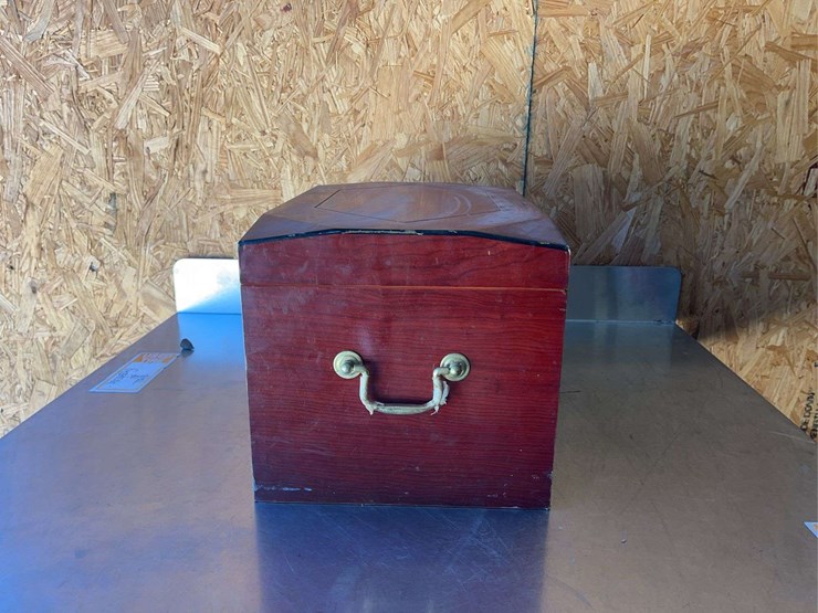 wood-cigar-box-with-tray-image-8
