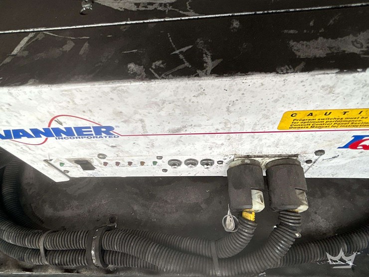 2003-freightliner-fl60-image-26