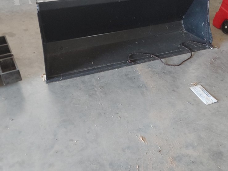 2023-mahindra-1635-hst-image-34