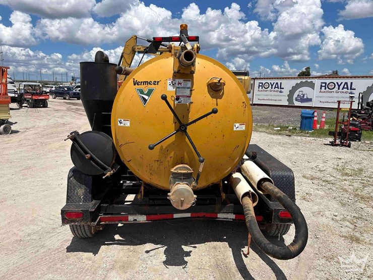 2013-vermeer-v800g-t/a-towable-vacuum-trailer-image-16