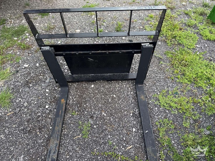 2025-kivel-fork-and-frame-mini-skid-steer-attachment-image-4