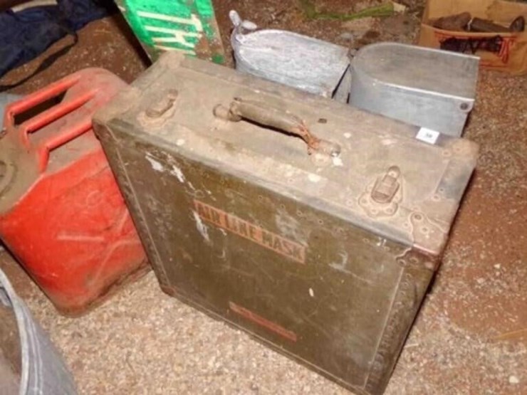 airline-mask-box,-2-mail-boxes,-sign-image-1