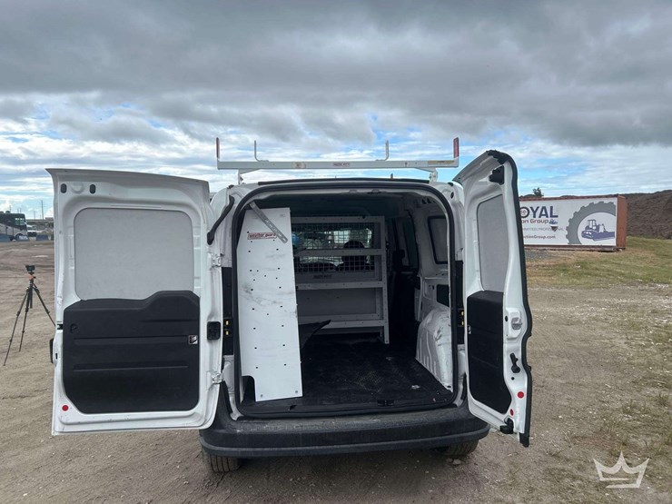 2021-ram-promaster-city-image-26