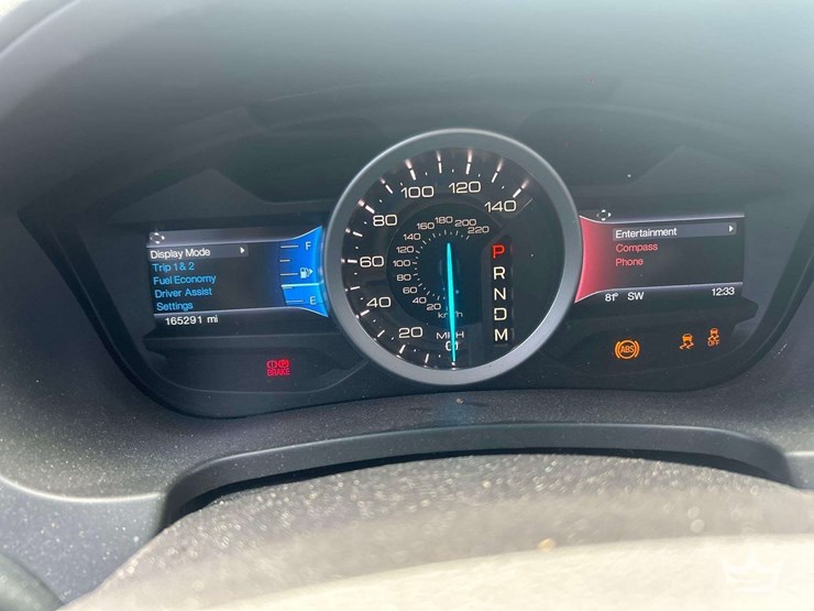 2015-ford-explorer-image-37