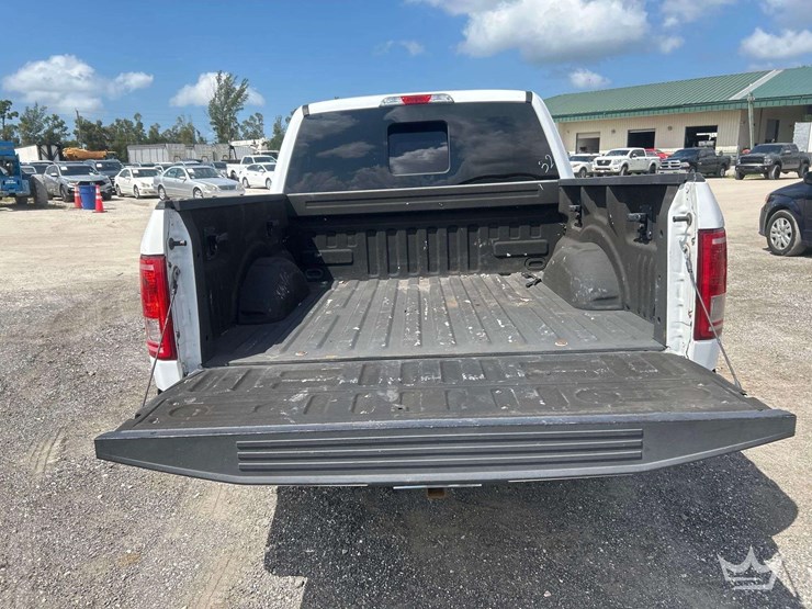 2016-ford-f150-image-19