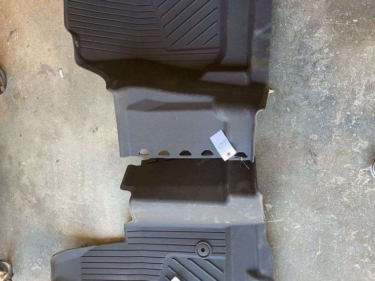 chevrolet-rubber-floor-mats-image-3