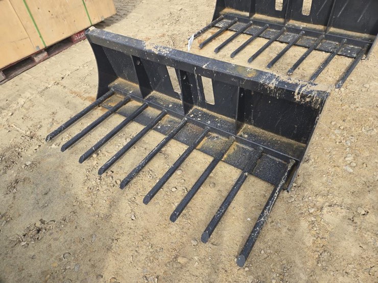 #6010-•-new-wolverine-skid-steer-x-treme-manure-fork-63"-w-image-5