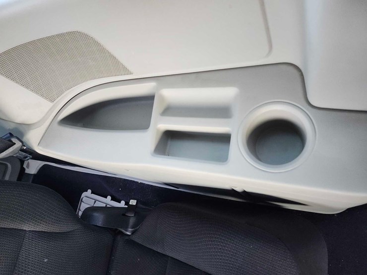 2015-dodge-grand-caravan-image-32