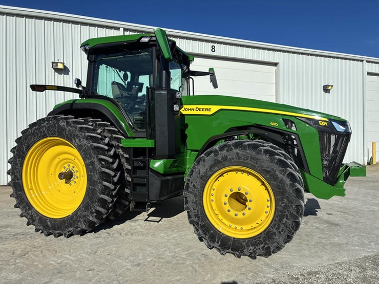 2024-john-deere-8r-410-image-3