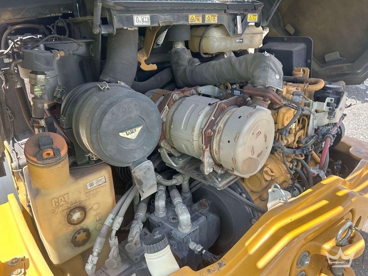 2022-caterpillar-906m-image-15