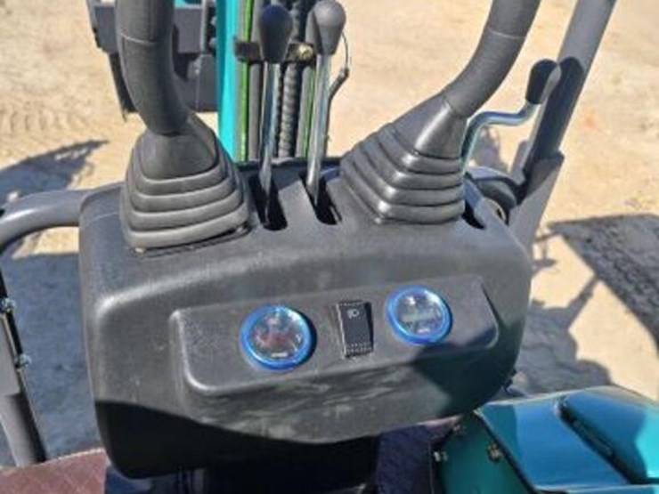 cfg-mini-excavator-qk16r-w-hydraulic-thumb-image-6