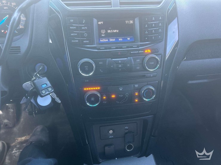 2016-ford-explorer-image-14