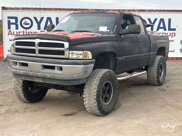 1999-dodge-ram-1500-image-1