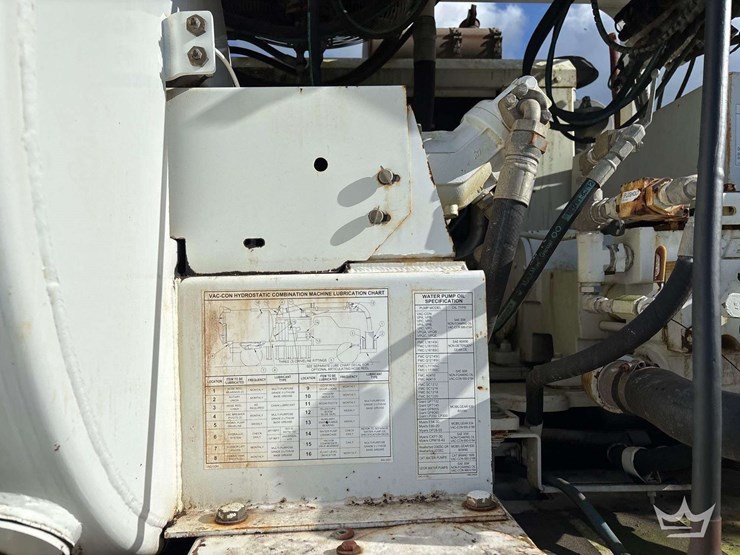 2009-international-7400-image-47