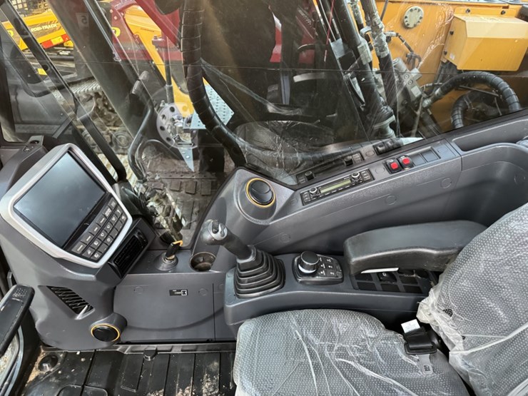 2022-hyundai-hx210al-image-7