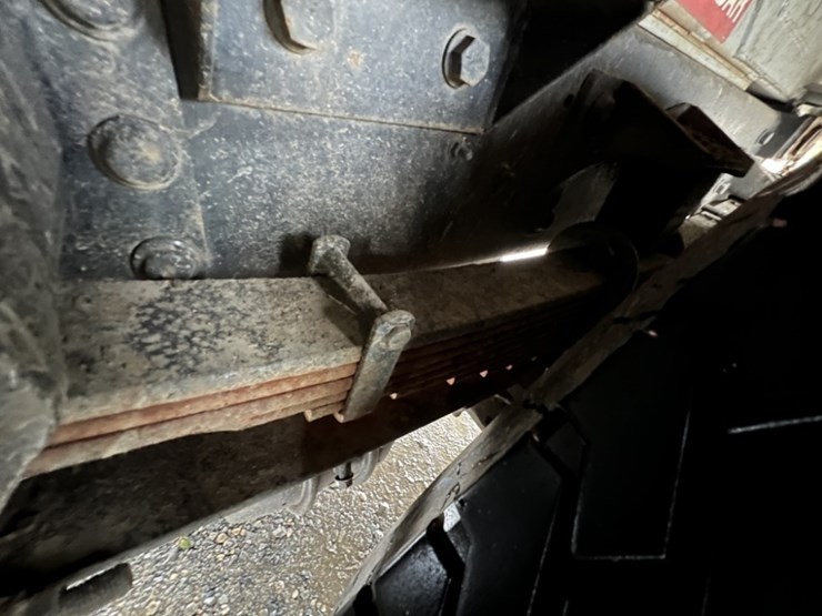 2013-international-7500-s/a-dump-truck-image-18