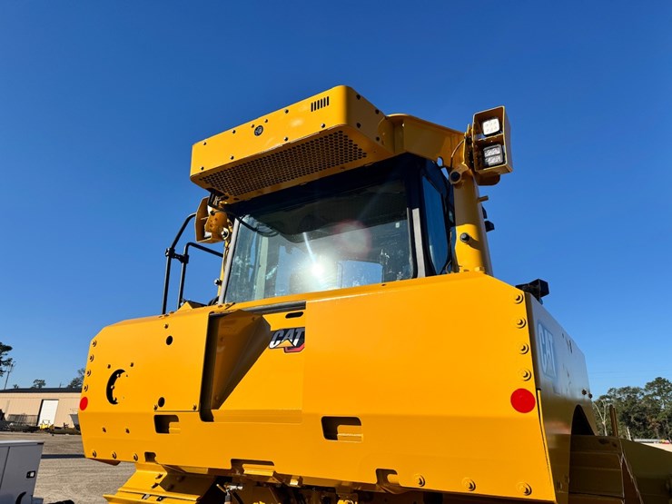 2019-caterpillar-d8t-image-23