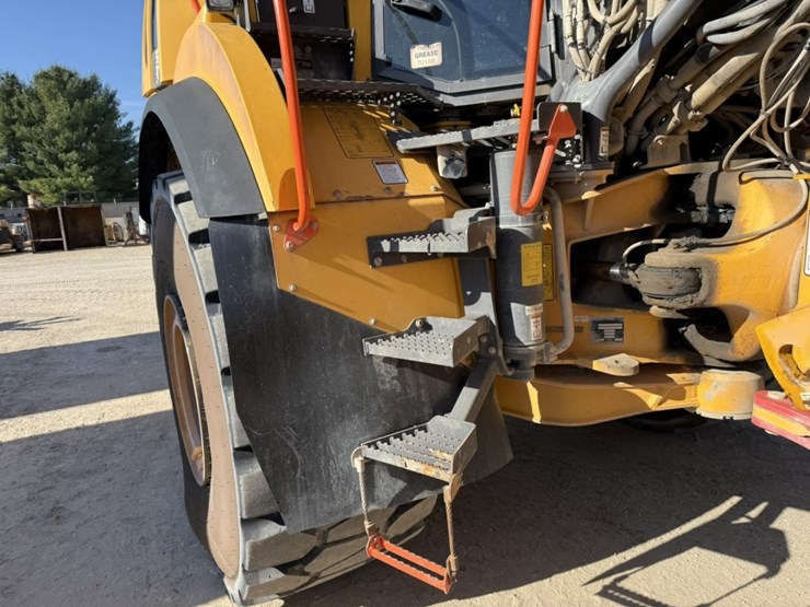 2020-volvo-a45g-image-87