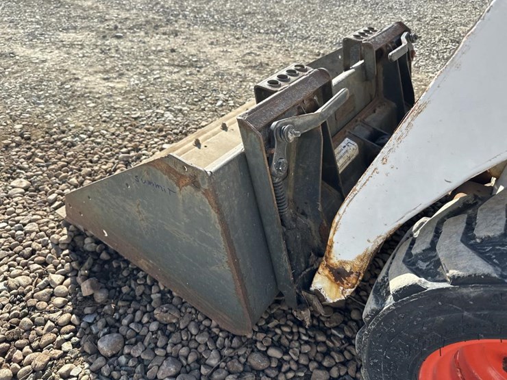 2015-bobcat-s70-image-10