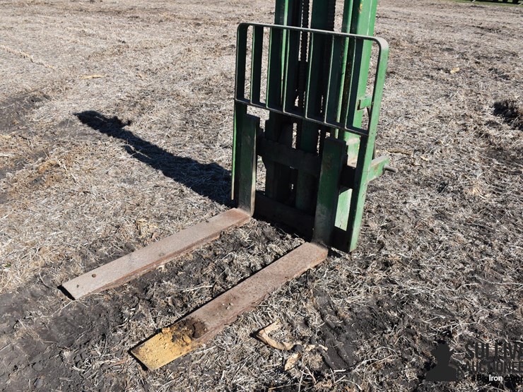 loader-fork-attachment-image-8