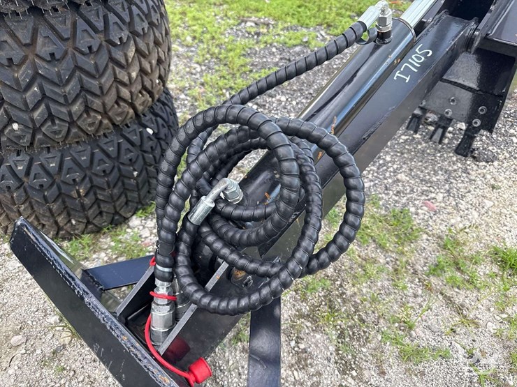 2025-giyi-gy-zwb-hydraulic-backhoe-arm-with-tooth-bucket-mini-skid-steer-attachment-image-5