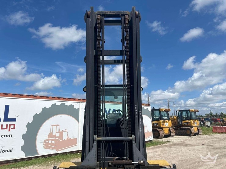 2009-yale-veracitor-135vx-12,150lbs-straight-mast-forklift-image-31