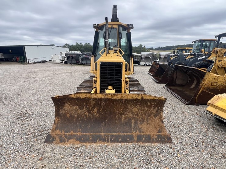 2003-caterpillar-d3g-xl-image-8