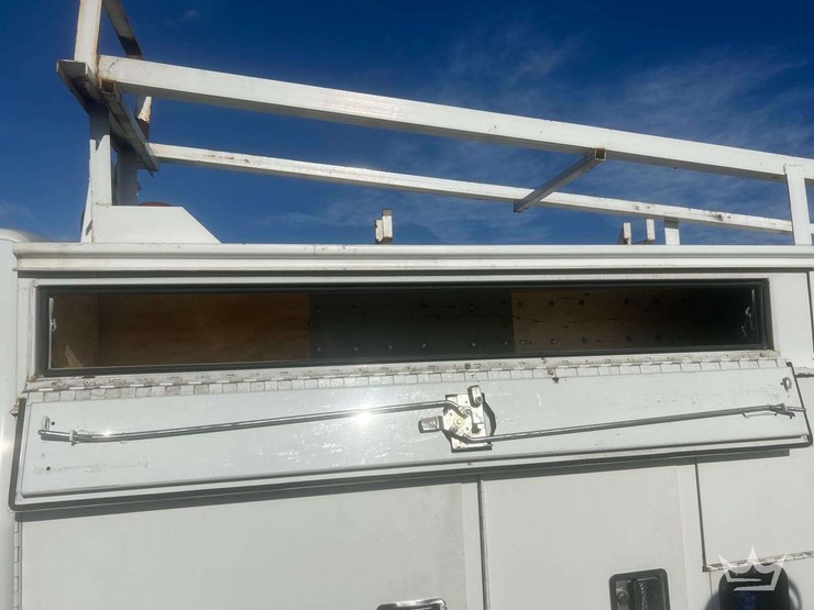 2012-ford-f550-image-19