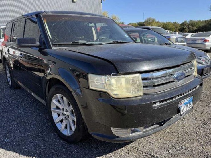 2010-ford-flex-image-3