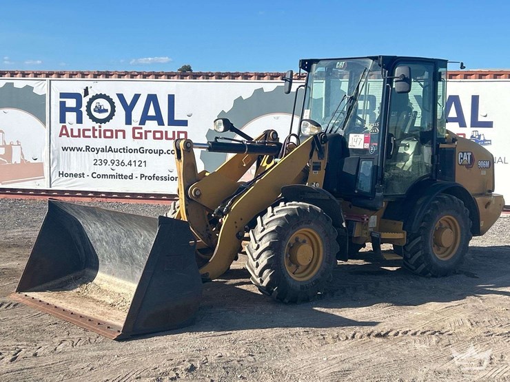 2022-caterpillar-906m-image-1