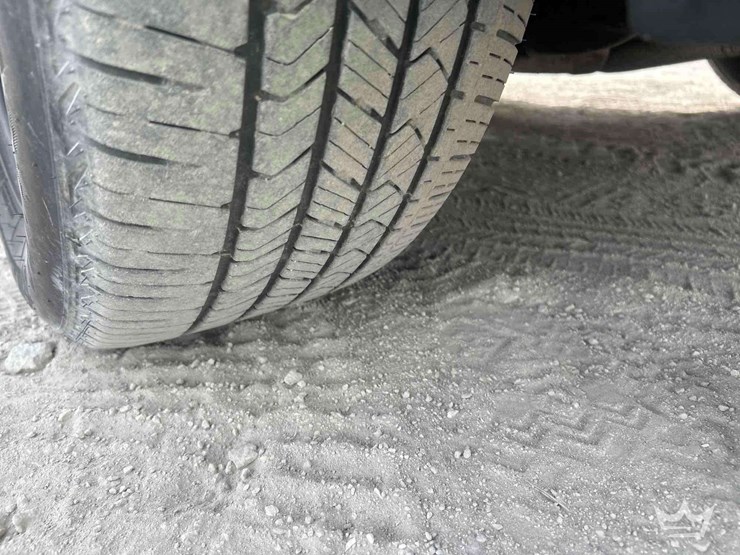 2017-ford-explorer-image-32