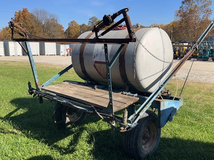 john-blue-sprayer-image-3